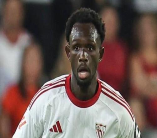 塞維總監談夸西拒降薪：既然簽了合同就得履約傷病影響了他