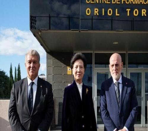 世體：特瓦斯陪同中國代表團造訪拉瑪西亞，探尋巴薩青訓模式