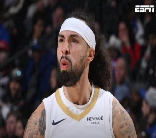 Shams：尼克斯送出達倫特里、兩次輪和現金，從鵜鶘換來阿爾瓦拉多