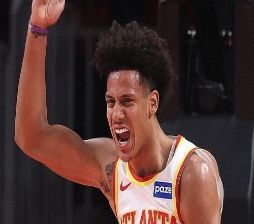 水貨狀元8中0鷹王連場三雙，新援26+11+5+4封蓋，老鷹險勝爵士