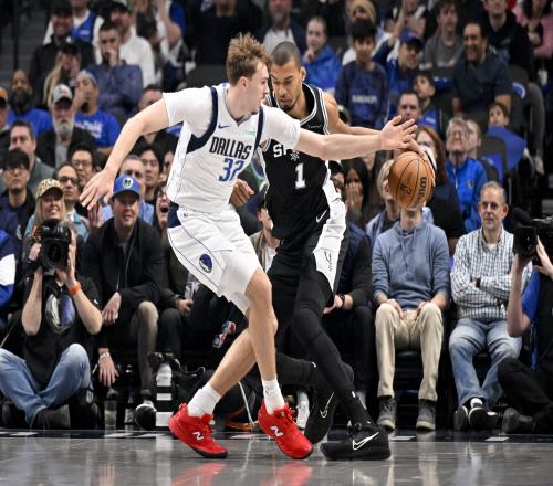 文班和弗拉格的對決：誰才是真正的紙上談兵之王_NBA直播