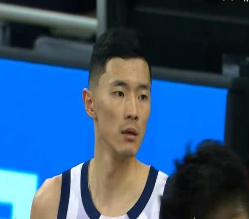 陳林堅制勝三分！山東男籃淘汰浙江，晉級四強，鮑威爾21分救贖