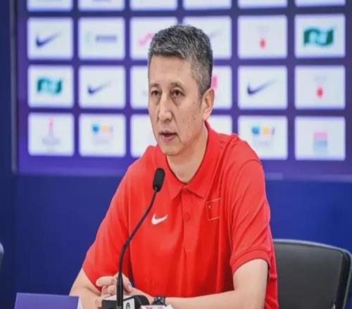 中國男籃對(duì)決日本！不出意外！這9人被精簡出局，收三好一壞消息