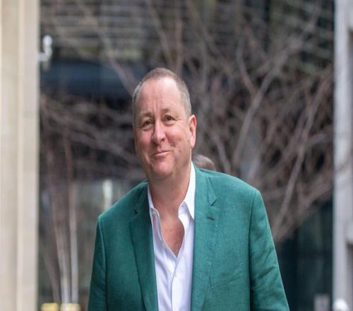 前紐卡老板阿什利通過賣球場給考文垂，從中獲利三千萬英鎊