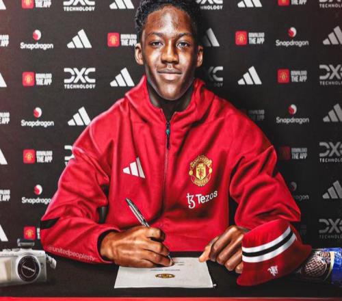 曼聯10萬周薪續約新帝星時間已定！卡里克拒租鐵腰，打造青訓招牌