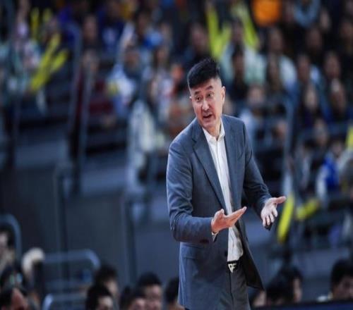 CBA最新消息！新疆男籃大將賽季報銷，廣東宏遠尋找大外援