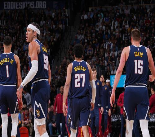 波特表示球迷認為隊友表現突出是因為約基奇其實有些系列賽是穆雷的貢獻_NBA直播