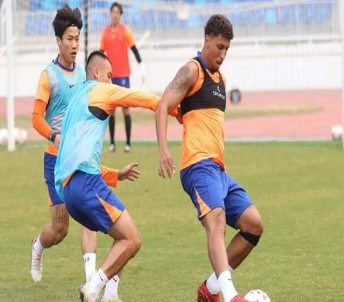 德爾加多態(tài)度積極，熱身賽首發(fā)送助攻，泰山隊31贏球進攻美如畫