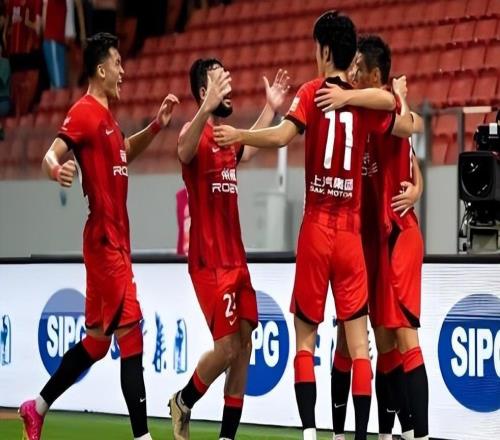 上港隊與新金主正式簽約，武磊領(lǐng)銜三位功勛出席見證，值得期待