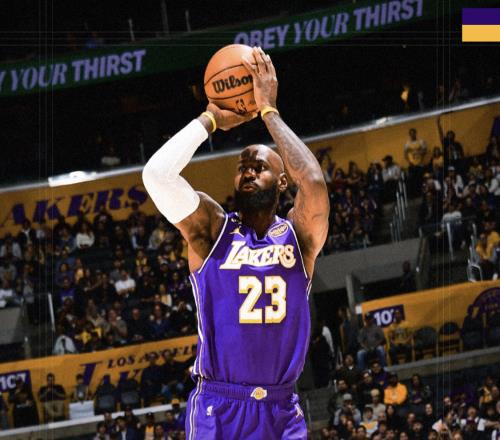 詹姆斯被全世界尊重！名人華盛頓親自走過去跟他擁抱！