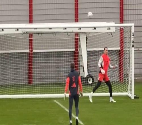 諾伊爾腸胃炎康復重返訓練場參與拜仁訓練，有望出戰本輪德甲