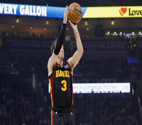 湖人隊通過交易得到盧克肯納德后，雷迪克給他一條簡單的信息