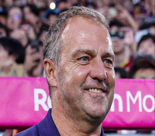 巴薩這回?fù)斓綄毨玻?3場造23球，僅需3000歐，弗里克點(diǎn)欽