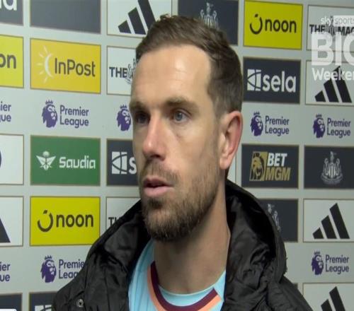 亨德森：整場比賽我們都在咬牙堅持，小伙子們頂住了壓力