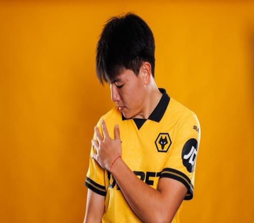 徐彬留洋首秀！媒體人：沒(méi)突出表現(xiàn)，隊(duì)友不信任，只求站穩(wěn)腳跟