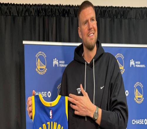 2換1波神+轉(zhuǎn)正雙向奇兵，勇士升級(jí)14+2名單！美媒再送4大買斷目標(biāo)