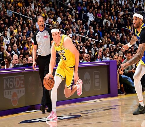 復(fù)出后立刻率隊拿下3連勝，后場大將對于湖人的重要性太突出了