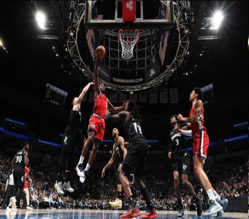 新援未出戰(zhàn)萊昂納德轟下41分率快船繼續(xù)北伐！賽后：要保持侵略性