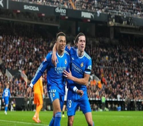 卡雷拉斯：姆巴佩就是一頭猛獸，能和他成為隊友是一種榮幸