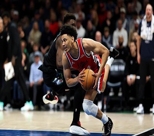 次輪末也有寶貝！快船鋒線新秀已經是一名相當不錯的3D球員了