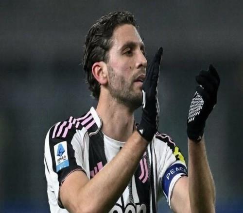 解圍失誤導致丟球，尤文隊長洛卡特利賽后在社交媒體上道歉