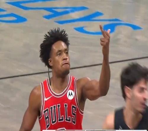 官方：塞克斯頓因對籃筐豎中指，被罰款35000美元