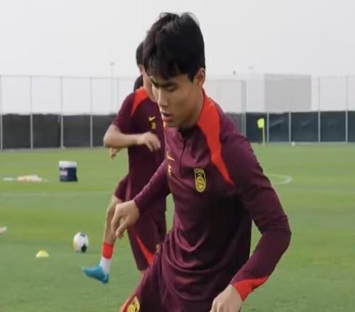 足球報：楊黔東申請自由仲裁，恒大足校主張優先權并譴責海港