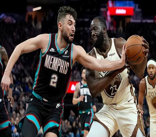 幸好最后時刻將他摁在了板凳上，否則勇士不可能逆轉比賽