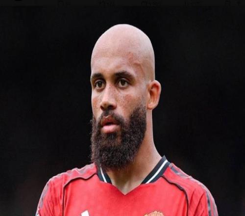 暖心，郵報：姆伯莫安排了母校的學生參觀老特拉福德和卡靈頓