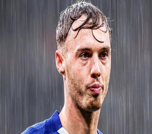 切爾西2球領先被利茲聯逼平，主帥換人失水準，裁判判罰左右賽果