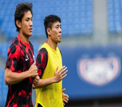 00，海港3平4負(fù)提前出局，中超冠軍7場只進(jìn)2球，新援首秀亮眼