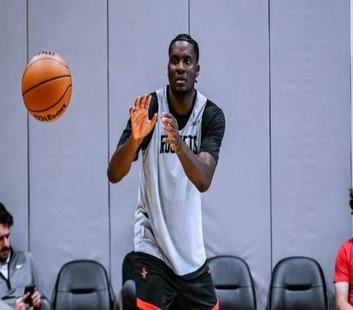 戰術地位提升，謝潑德13+5替補唯一得分點火箭8人輪換又見雙塔