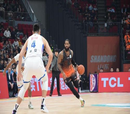 祝好！高速男籃與鮑威爾解約，后者出戰(zhàn)21場比賽場均14.9分