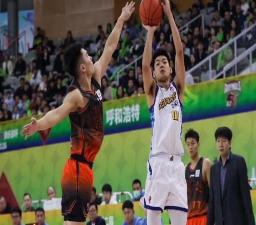 王欣瑞續(xù)峻瑋得分上雙，塔克卡爾頓合砍37分，浙江方興渡結(jié)束CBA俱樂部杯賽之旅