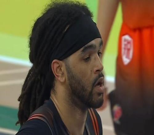 邱彪：主要贏在態(tài)度和幸運(yùn)，滿意新外援瓊斯的表現(xiàn)，但參考性有限