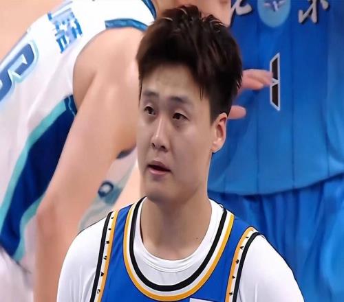 男籃集訓(xùn)更新：召開入隊(duì)會(huì)，郭士強(qiáng)提3點(diǎn)要求，隊(duì)長人選或有變