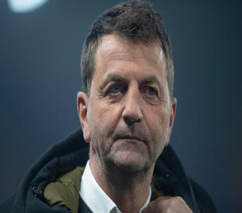 舍伍德：熱刺現(xiàn)在可能會(huì)選海廷加，夏天波切蒂諾肯定會(huì)回?zé)岽?/>
                                </a>
                            </div>
                            <div   id=