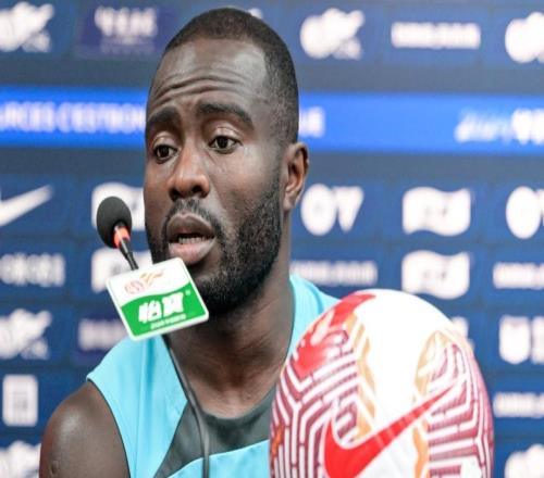 大連英博本賽季壓哨引援鎖定阿奇姆彭，未來(lái)值得期待，引發(fā)熱議