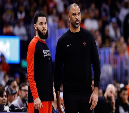 场均6+8+1，3年2次赛季报销！火箭仍当宝斯通不愿送出32岁老将