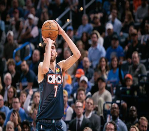 SGA和哈滕沒有在加時賽出場切特表示我們確實(shí)積累了更多的實(shí)戰(zhàn)經(jīng)驗(yàn)_NBA直播