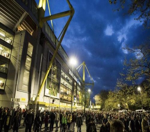 罷工致公共交通停運，多特建議球迷騎車或者走路前往球場觀戰