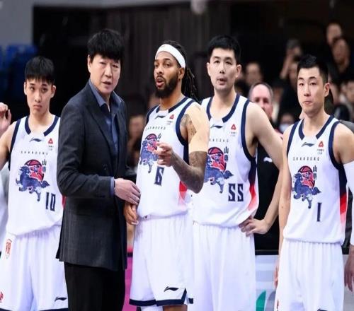 山東男籃鎖定新小外，場均24+8超級得分手有望加盟，曾單場43+9