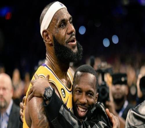 富保羅辟謠聯手詹姆斯買NBA球隊：我真的買不起