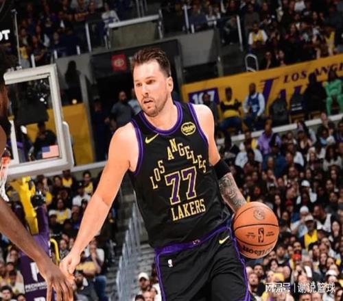 湖人大勝勇士止頹，雷帥豪言稱球隊回到正軌，戰殘陣國王無懸念