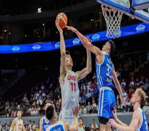 籃球世界杯預(yù)選賽：中國男籃戰(zhàn)勝中國臺北男籃