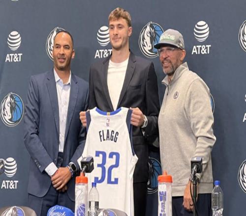 誰有他勵志22歲落選NBA，如今卻15+5+3，已成狀元最佳副手！