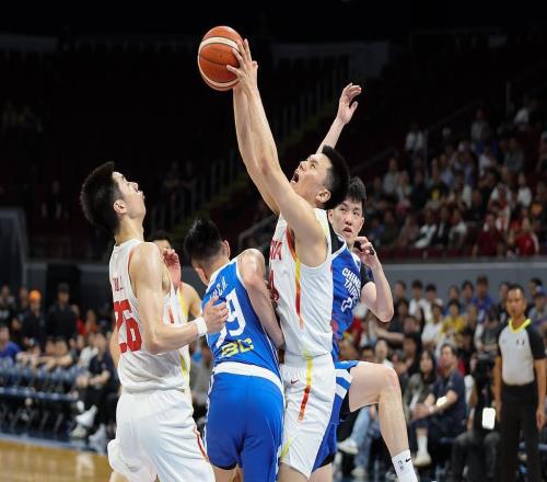 得鋒線者贏比賽！9分11板+19分，國家隊高光時刻，助力男籃大逆轉(zhuǎn)