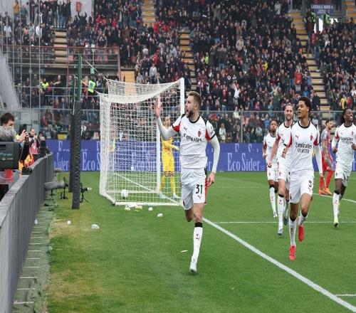 真不容易，米蘭自1993年以來首次客勝克雷莫內(nèi)塞