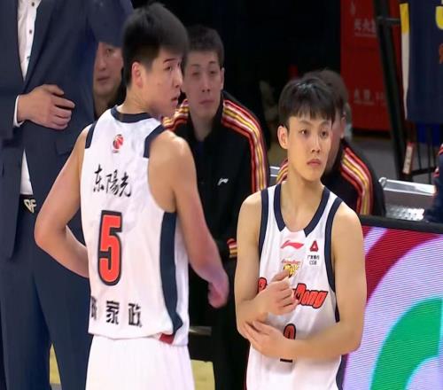 最新消息！廣東三冠外援確認上位，從此告別CBA賽場！