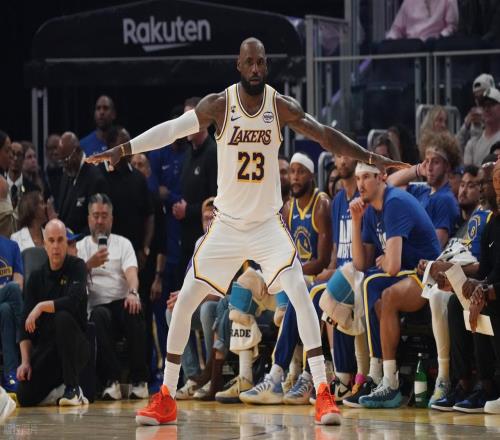 杜蘭特32+6+8+2無緣今日最佳球員！因為詹姆斯22+7+9創2項紀錄！